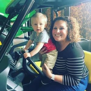 Meet your Posher, Caitlin